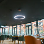 Restaurant 8 OAK Geneva: Installation et Intégration des Enceintes Bose dans la salle annexe.
Création et Installation des luminaires LED. Restaurant 8 OAK Geneva - Enceintes Bose pour la salle annexe