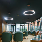 Restaurant 8 OAK Geneva: Installation et Intégration des Enceintes Bose dans la salle annexe.
Création et Installation des luminaires LED. Restaurant 8 OAK Geneva - Salle annexe