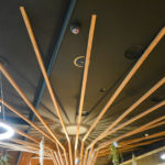 Restaurant 8 OAK Geneva: Installation et Intégration d'un Système de Sonorisation complet.
13 Enceintes Bose et 4 Caissons Turbosound, pour une diffusion et une qualité de son optimale tant en configuration Restaurant qu'en configuration Réception et Soirée avec DJ. Restaurant 8 OAK Geneva - Le Restaurant
